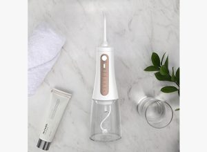 איך לנקות את השיניים בבית